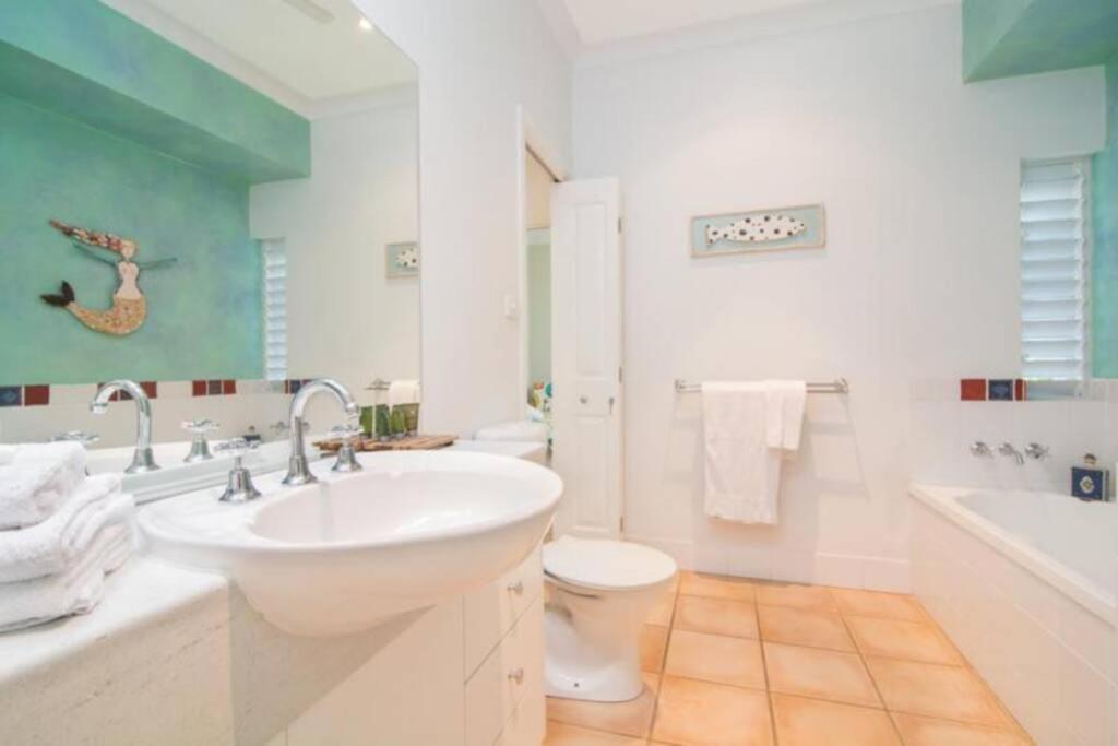 Beauty Tiny Walk To Sea Villa Port Douglas Luaran gambar