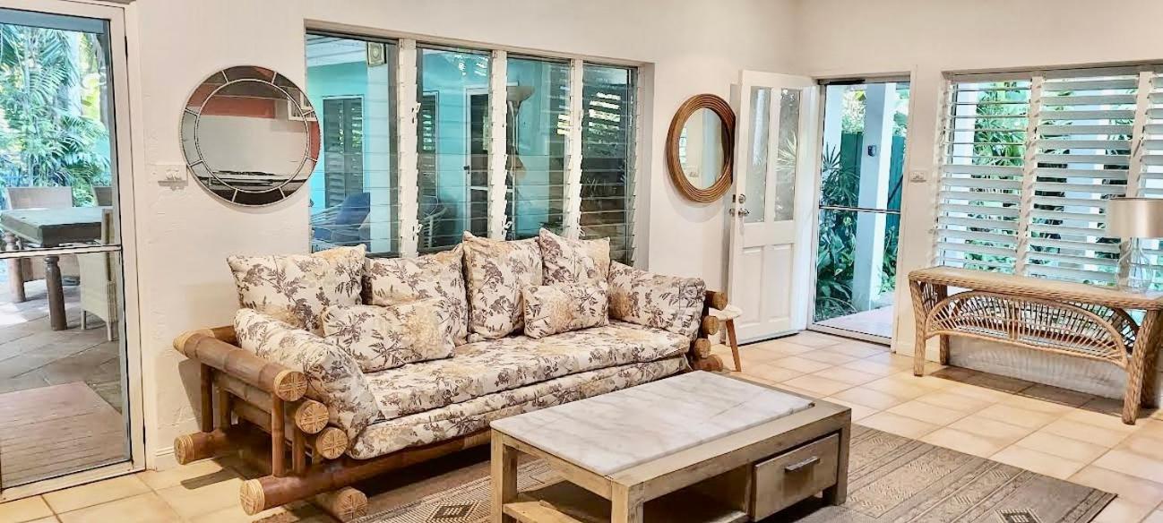 Beauty Tiny Walk To Sea Villa Port Douglas Luaran gambar