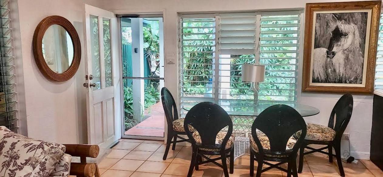 Beauty Tiny Walk To Sea Villa Port Douglas Luaran gambar
